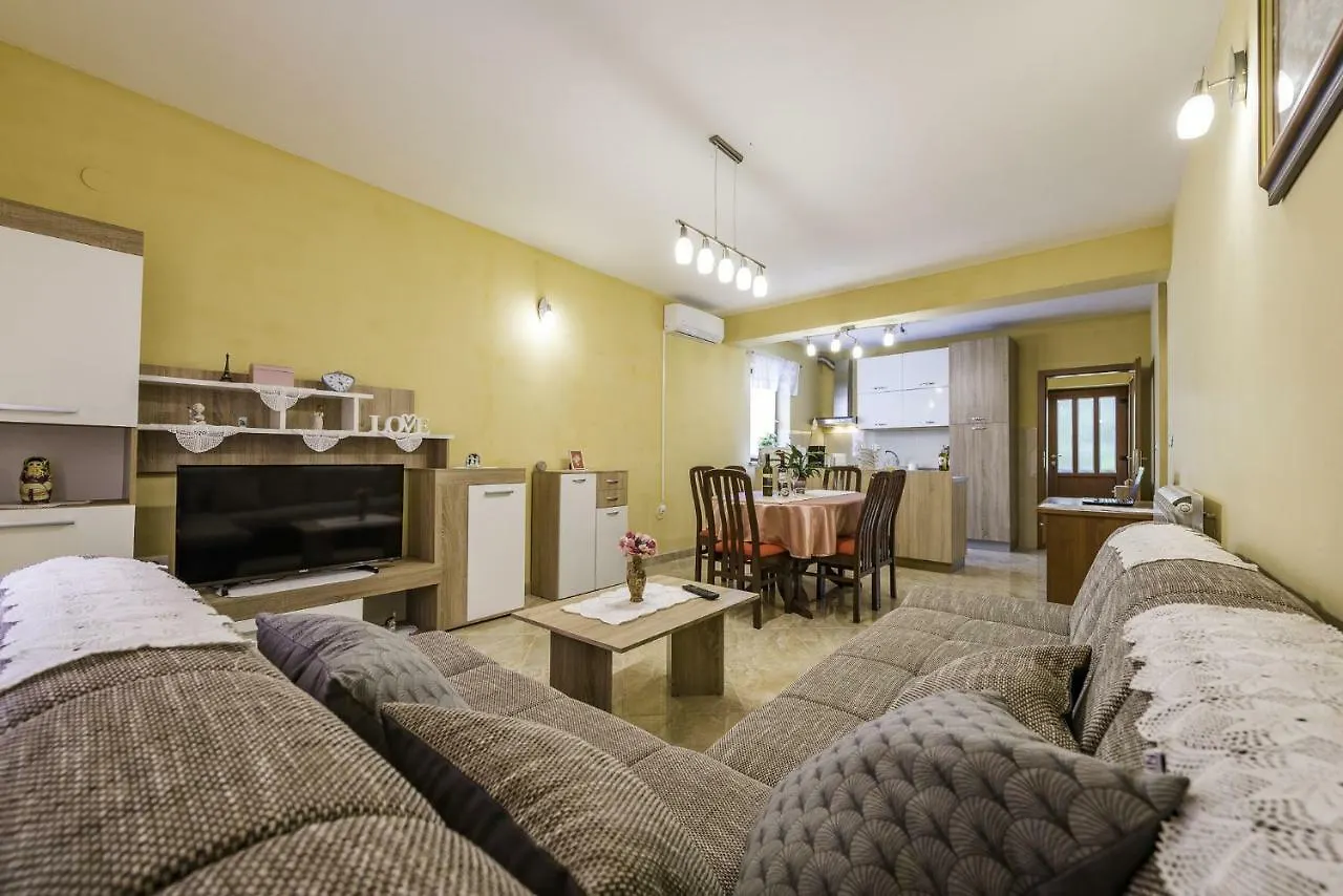 Apartment Sandi Tinjan Kroatien