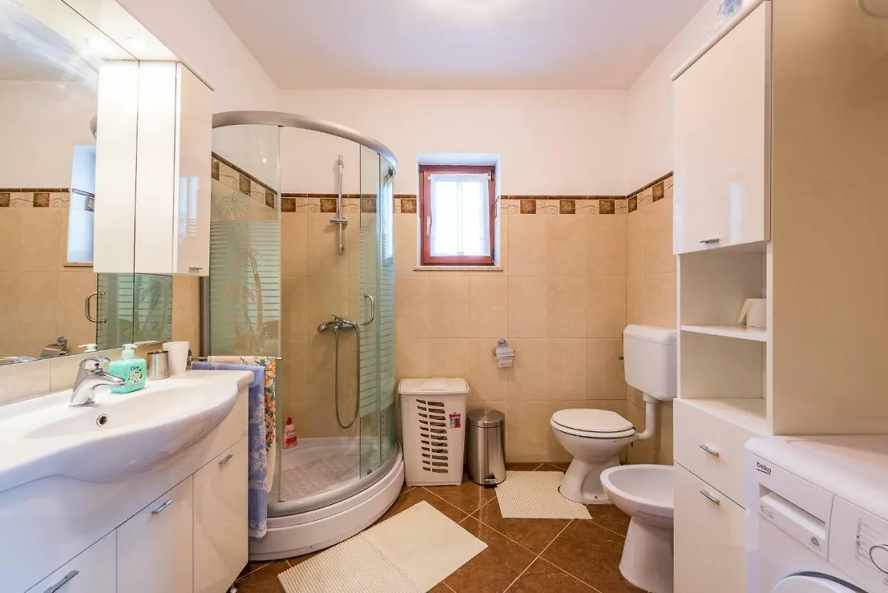 Apartment Sandi Tinjan Kroatien